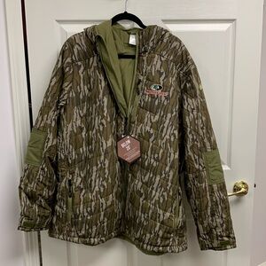 Mossy Oak Camouflage jacket NWT
